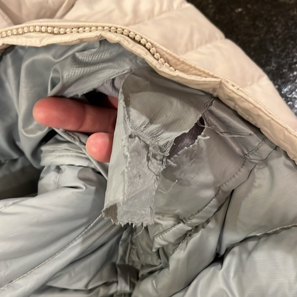 Patagonia Fiona Down Jacket Style 28355F9 - Picture 7 of 9